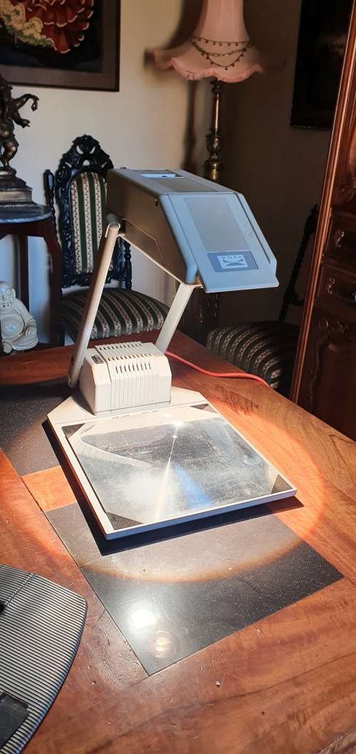 Vega Portable Overhead Projector