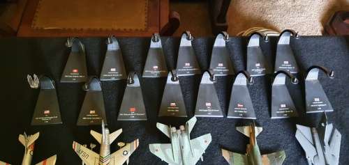 Die Cast Model Airlanes & Books Scale 1:48 & Smaller