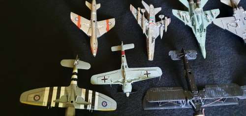 Die Cast Model Airlanes & Books Scale 1:48 & Smaller
