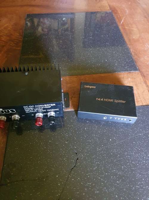 24v DC-DC Convertor+  Labgear 1-4 HDMI Splitter