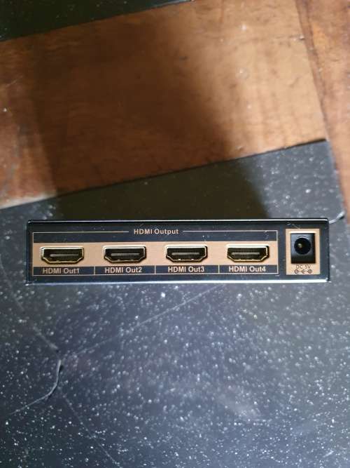 24v DC-DC Convertor+  Labgear 1-4 HDMI Splitter