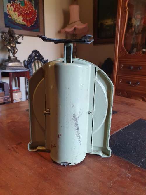 Vintage Salter Scale No 34