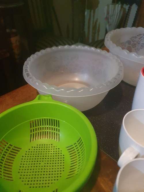 Assorted Plasticware