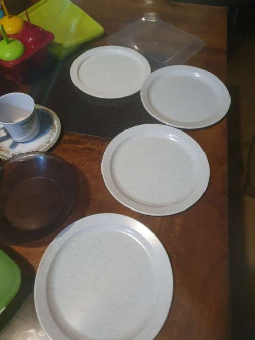 Assorted Plasticware