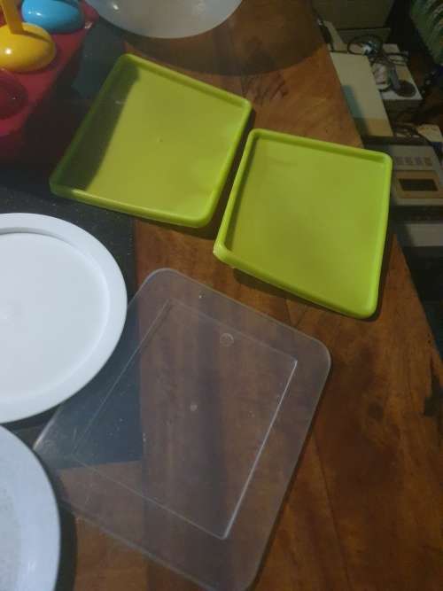Assorted Plasticware