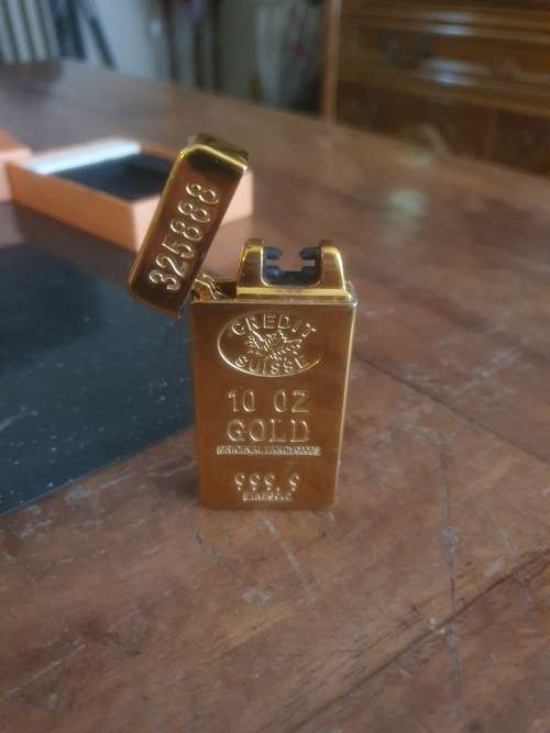 Credit Suisse 10 oz Gold Bullion 999.9  Lighter