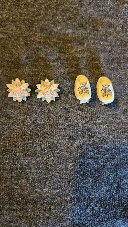 Gorgeous Set of 1930s-1950s Porcelain Earings