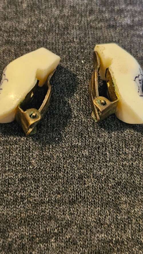 Gorgeous Set of 1930s-1950s Porcelain Earings