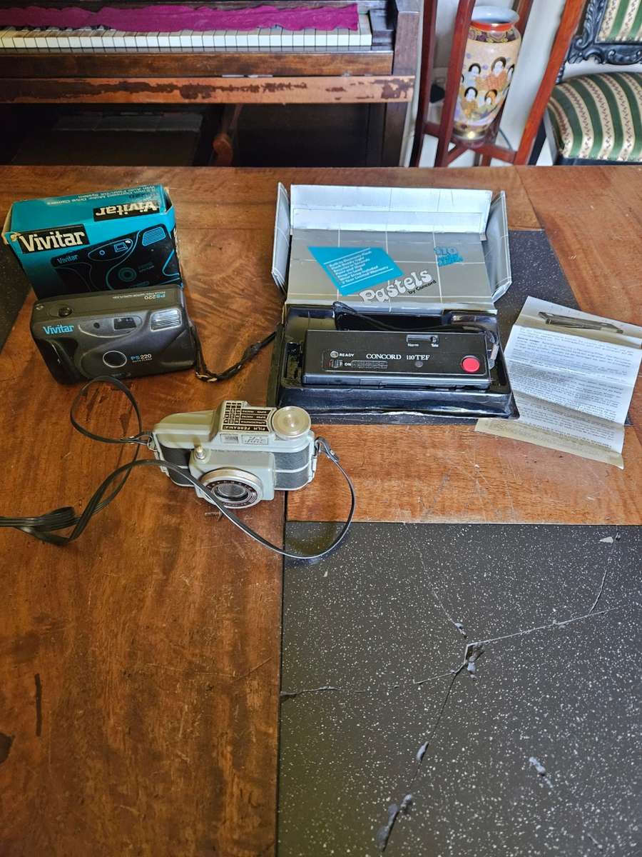 Various Vintage Cameras