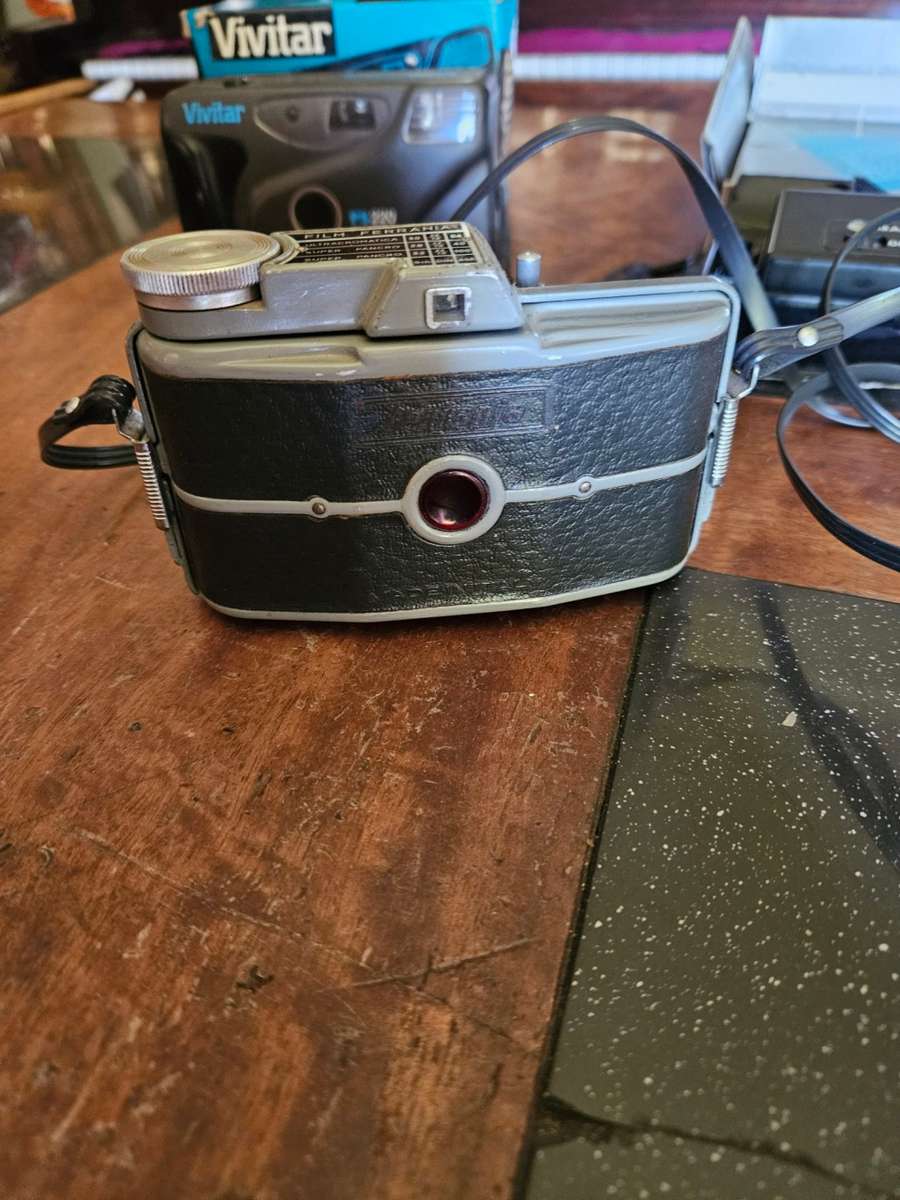 Various Vintage Cameras