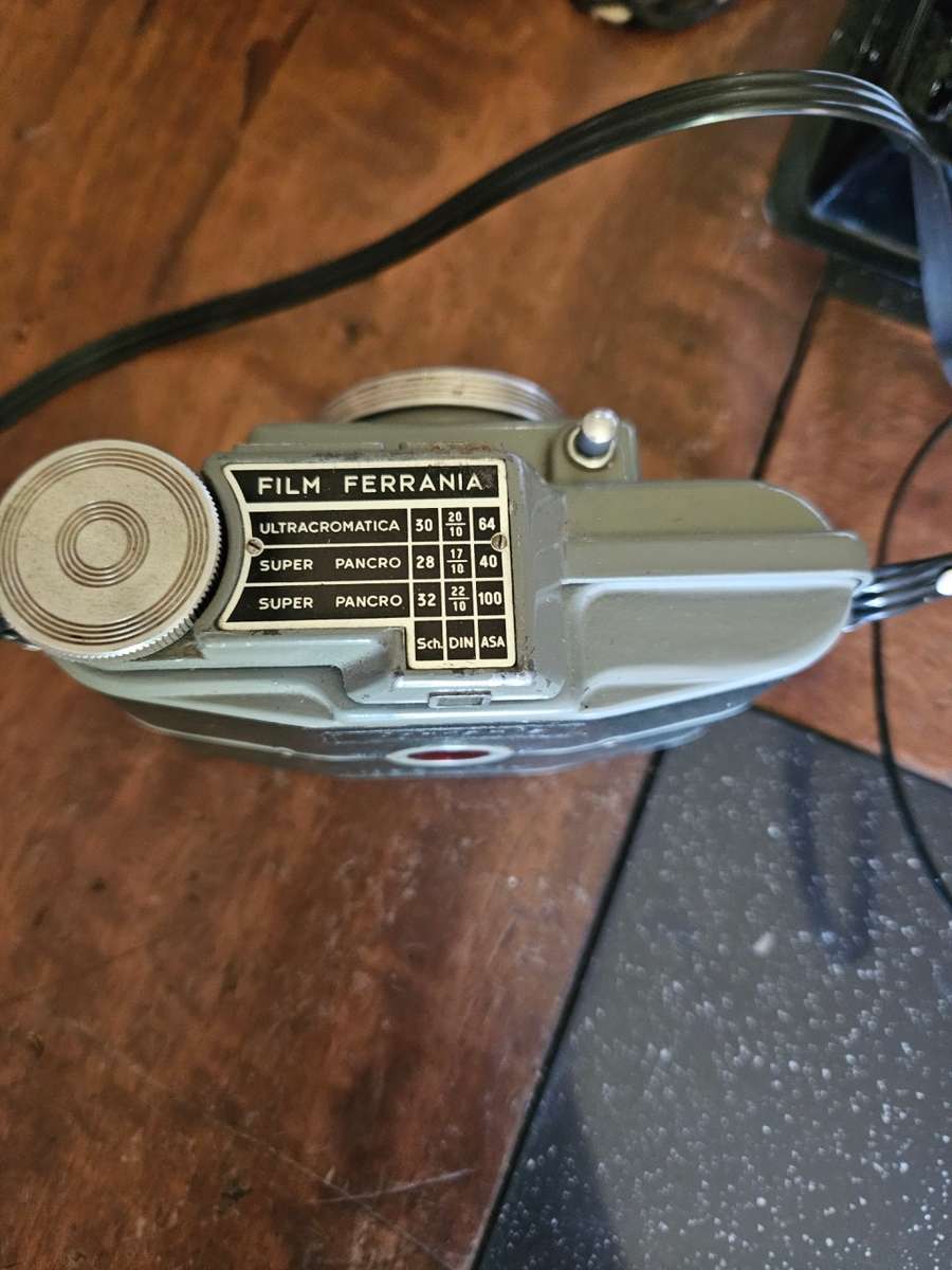 Various Vintage Cameras