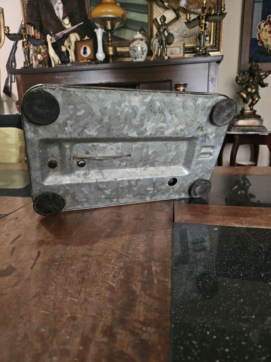 Vintage Pineware. Bread/Meat Slicer