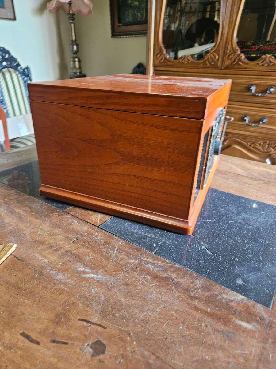 Crosley Cr7002A Turntable, CD, Tuner, Cassette Player