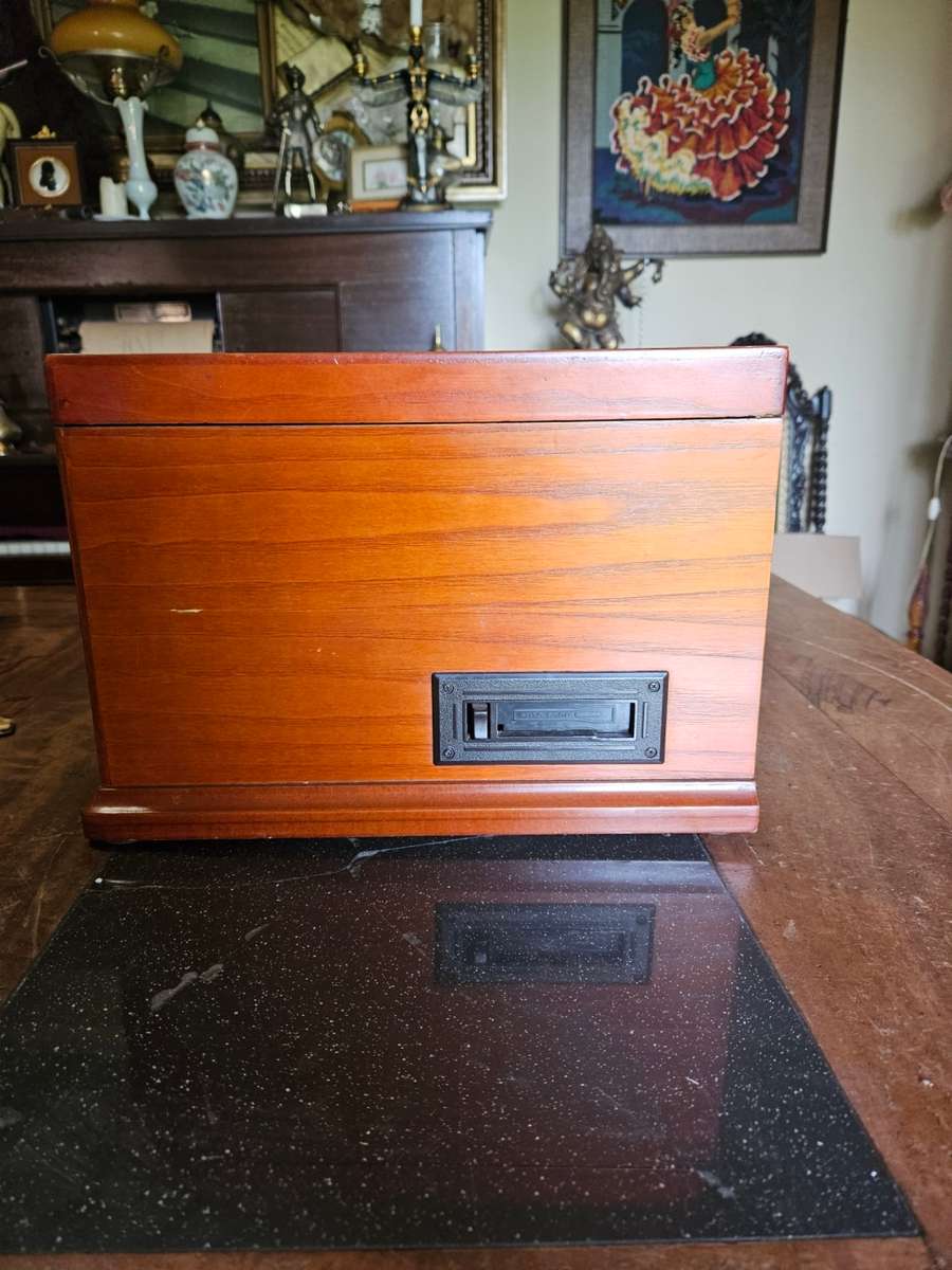 Crosley Cr7002A Turntable, CD, Tuner, Cassette Player