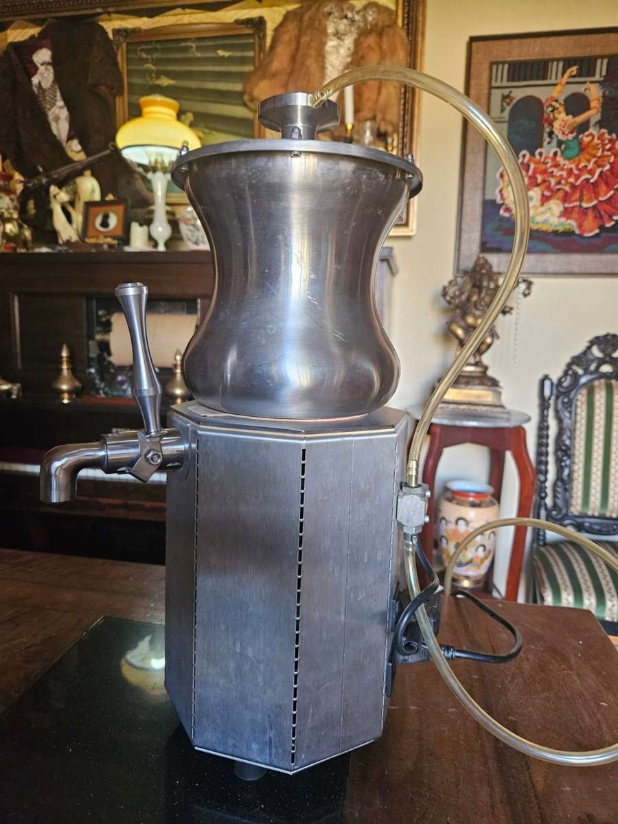 LEVA QUEll Water Levitating Machine