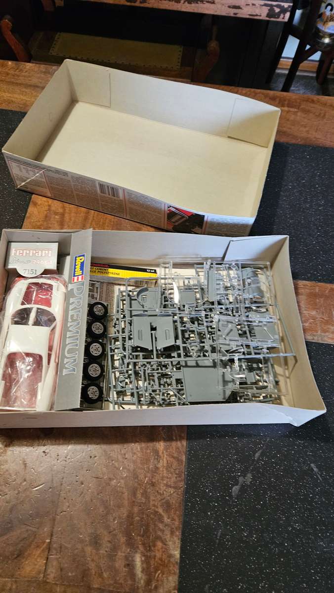 Ferrari Dino 246 GT Scale 1-24 by Revell Premium