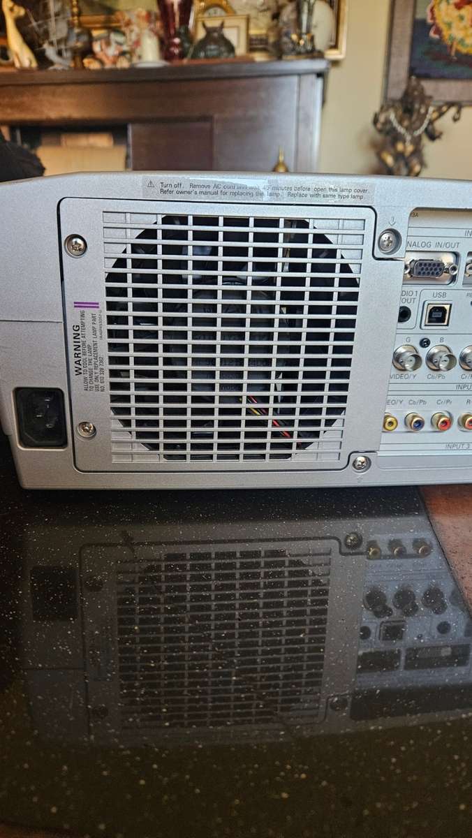 Large Sanyo Pro-Extrax Multiverse Projector