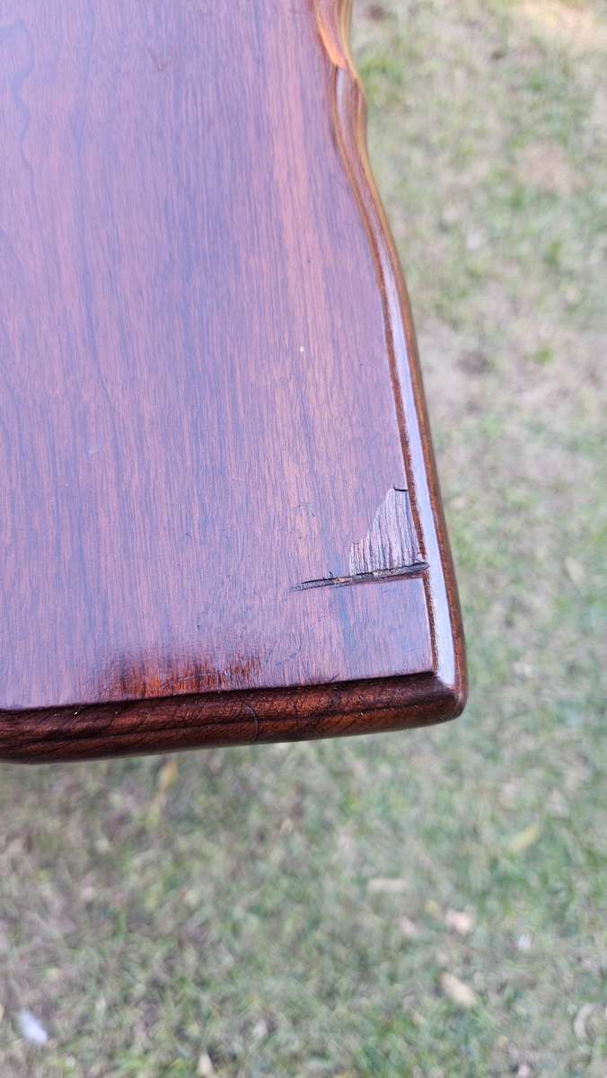 Imbuia Ball & Claw Linen Kist