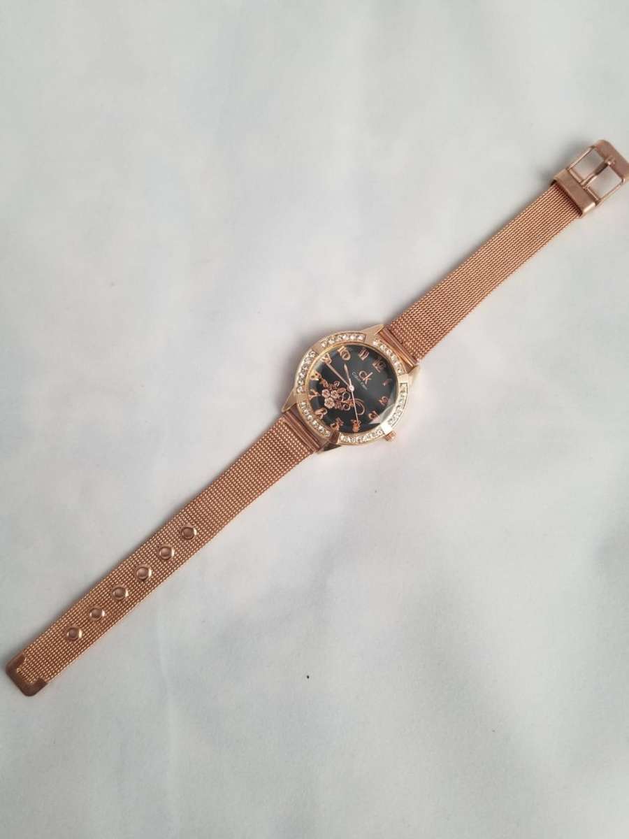 New Classic Luxury Rhinestone Women Wrist Watches