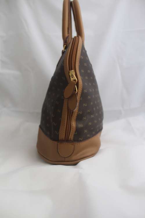 Luigi Mallavelli Milano Leather Handbag Mint Condition