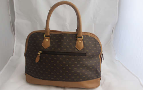 Luigi Mallavelli Milano Leather Handbag Mint Condition