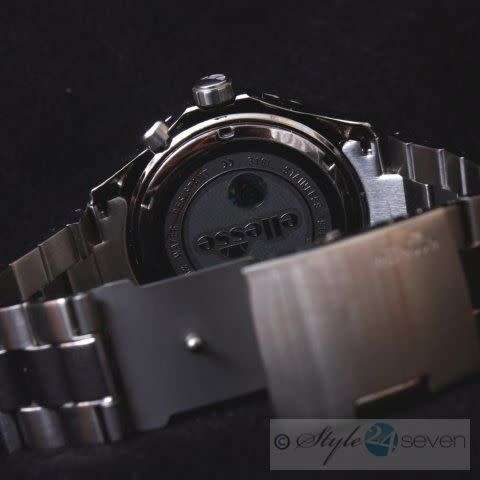 ELLESSE **Authentic Branded Men`s Analogue and Digital Stainless Steel Watch