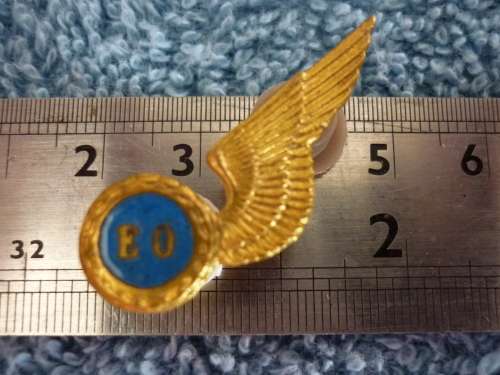 SA AIRFORCE ELECTRONIC WARFARE OPERATOR MESS DRESS WING - PRE 1994