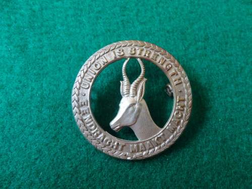 WW1 3 SAI CAP BADGE - 2 LUGS