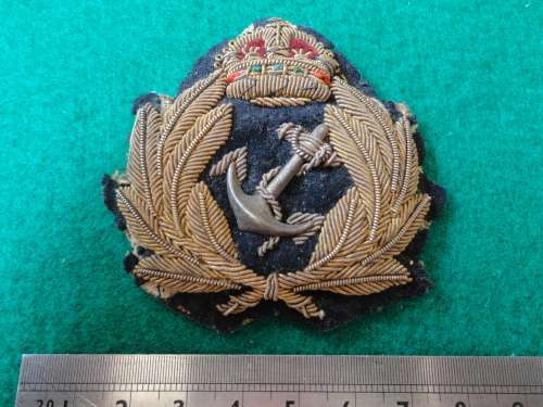 ROYAL NAVY WW2 OFFICERS BULLION CAP BADGE - SOME MOTHING