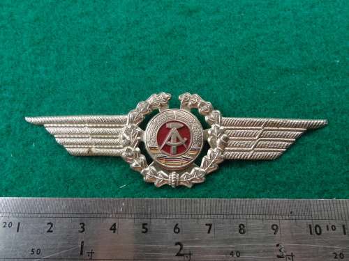 EAST GERMAN AIR FORCE CAP BADGE - 2 WIRE PRONGS