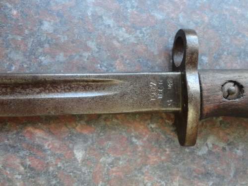PATTERN 1907 WILKINSON BAYONET 'WSC' MARKED - NO SCABBARD - SOME PITTING TO BLADE