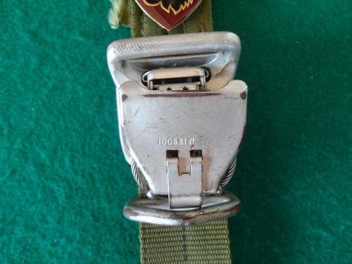 101 AIR SUPPLY HARNESS DISPLAY-ALL PINS ON FLASH & WINGS INTACT-ORIGINAL 1980'S HARNESS SECTION