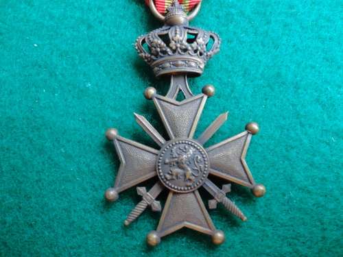 BELGIUM CROIX DE GUERRE 1914 / 1918 - A MARKED TO REAR FOR KING ALBERT