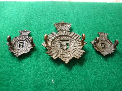 ' DUKES ' CAP AND COLLAR SET - ALL LUGS INTACT - WW2