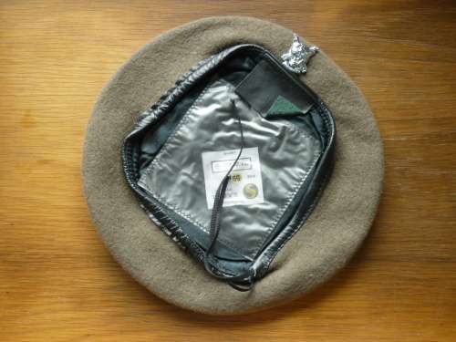 SWATF BERET WITH REGT ERONGO CHROME BADGE - SIZE 59