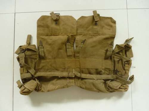 RHODESIAN ARMY KIDNEY POUCHES