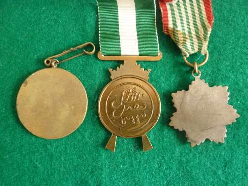 WW2 IRAQI MEDALS-WAR MEDAL 39-45 , IRAQ ACTIVE SERVICE YEAR BOOK 174 & IRAQ VICTORY MEDAL