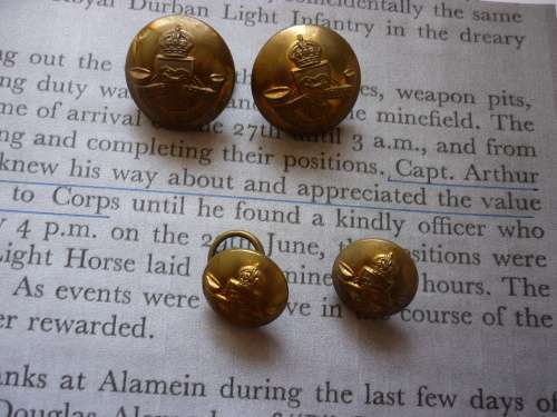 WW1 & WW2 MINIATURES TO CAPT ARTHUR SHAVE & ORIGINAL MID CERTIFICATE, COPY PHOTO - SEE DESCRIPTION