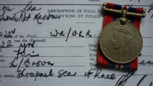 CPL J LE ROUX WITS RIFLES/DE LA REY.WAR MEDAL ONLY- WOUNDED-SHRAPNEL-ITALY 13/10/44-SEE DESCRIPTION