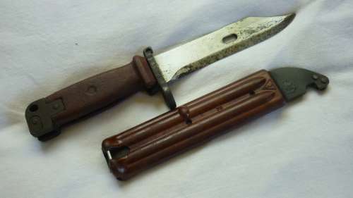 RUSSIAN AKM TYPE 11 BAYONET - COMPLETE WITH SCABBARD AND INTEGRAL WIRE CUTTER
