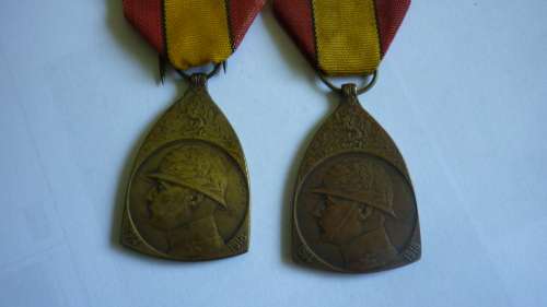 2 X BELGIAN WW1 MEDALS / SOLD TOGETHER