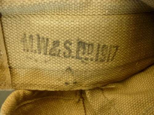 LEWIS GUN AMMUNITION WEB POUCH .WW1 DATED 1917 - ON HOLE TO THE SIDE - SEE IMAGES