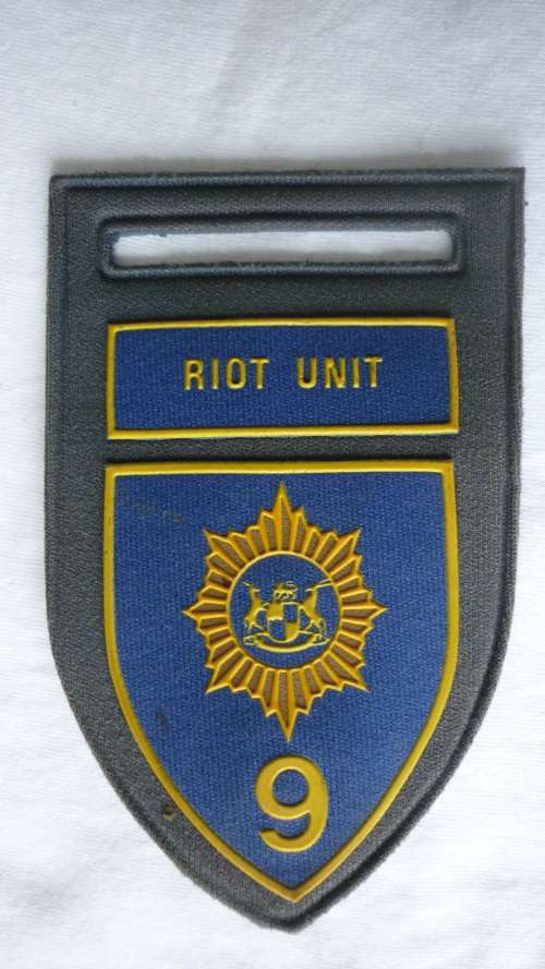 SAP RIOT UNIT 9 - DURBAN - TUPPER TYPE FLASH - PIN INTACT