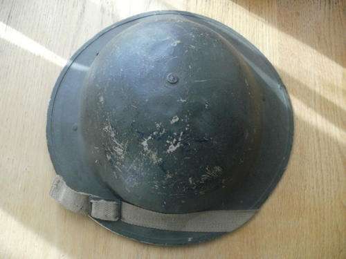SA ISSUE WW2 ITALIAN CAMPAIGN HELMET - CONDITION PER IMAGES