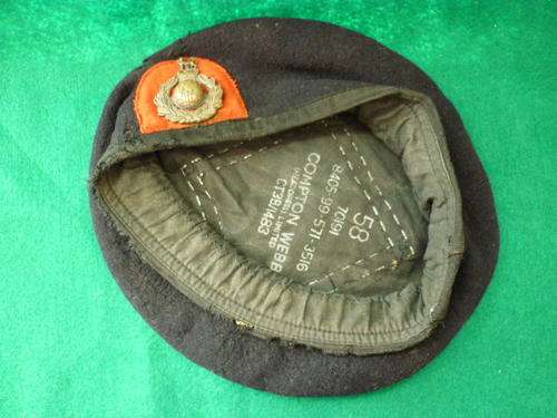 ROYAL MARINES BERET / QUEENS CROWN CAP BADGE - SOME MOTH NIPS - SEE IMAGES