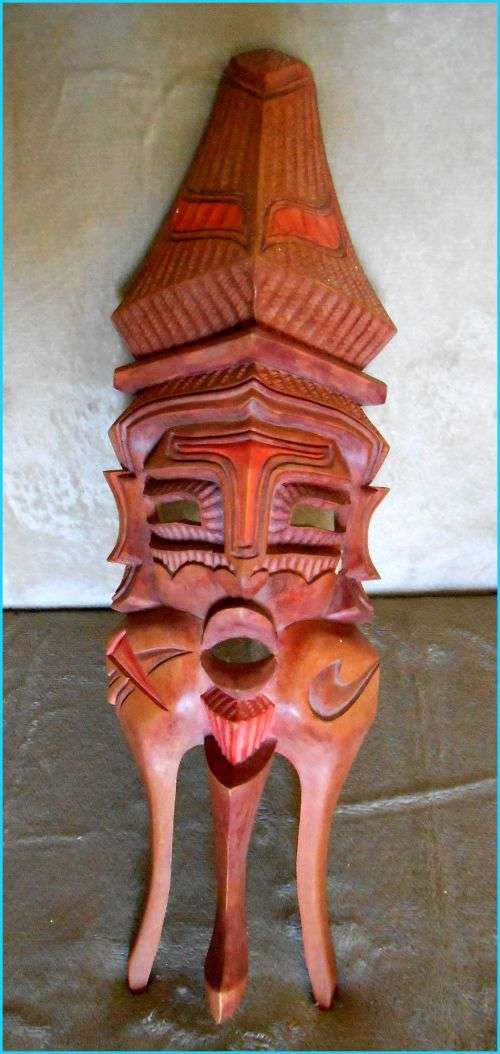 Very Meticulously Carved African Mask - Very Unique Style - Size: 530MM X 160MM
