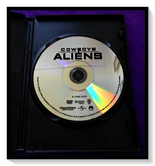 Cowboys and Aliens - Genre: Science Fiction Action - DVD - Cover & Disc in Excellent Condition*
