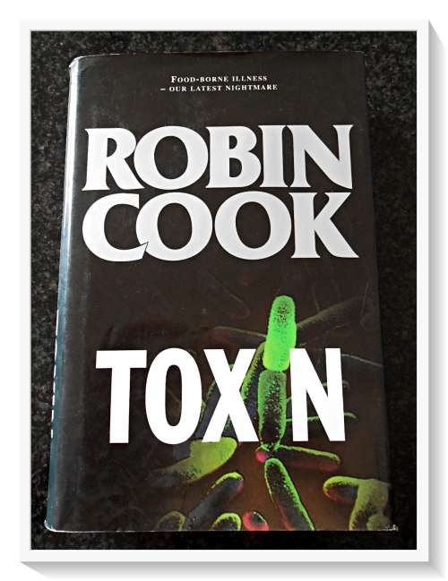 ROBIN COOK - TOXIN - Medium Sized Hardcover - 1998 - CONDITION: Very Good*