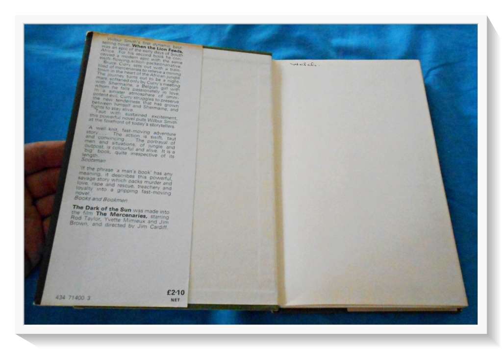 Wilbur Smith: The Dark of the Sun - Hardcover - W. HEINEMANN - 1972 - Condition: B+