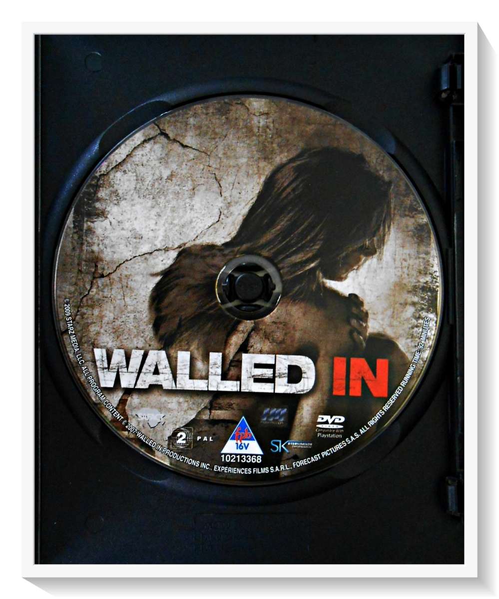 WALLED IN - 2009 - DVD - HORROR - Condition: LIKE NEW*